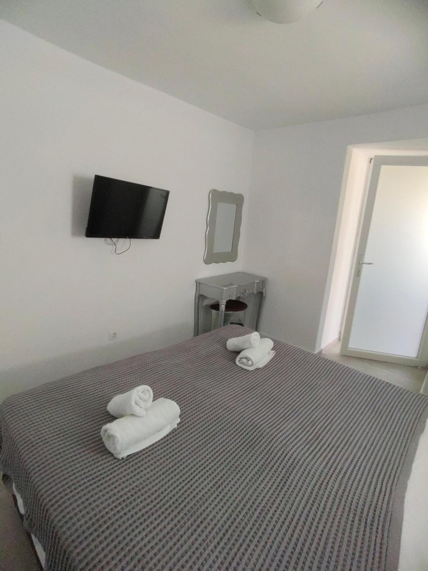 Ftelia Breeze Hotell Klouvas Eksteriør bilde
