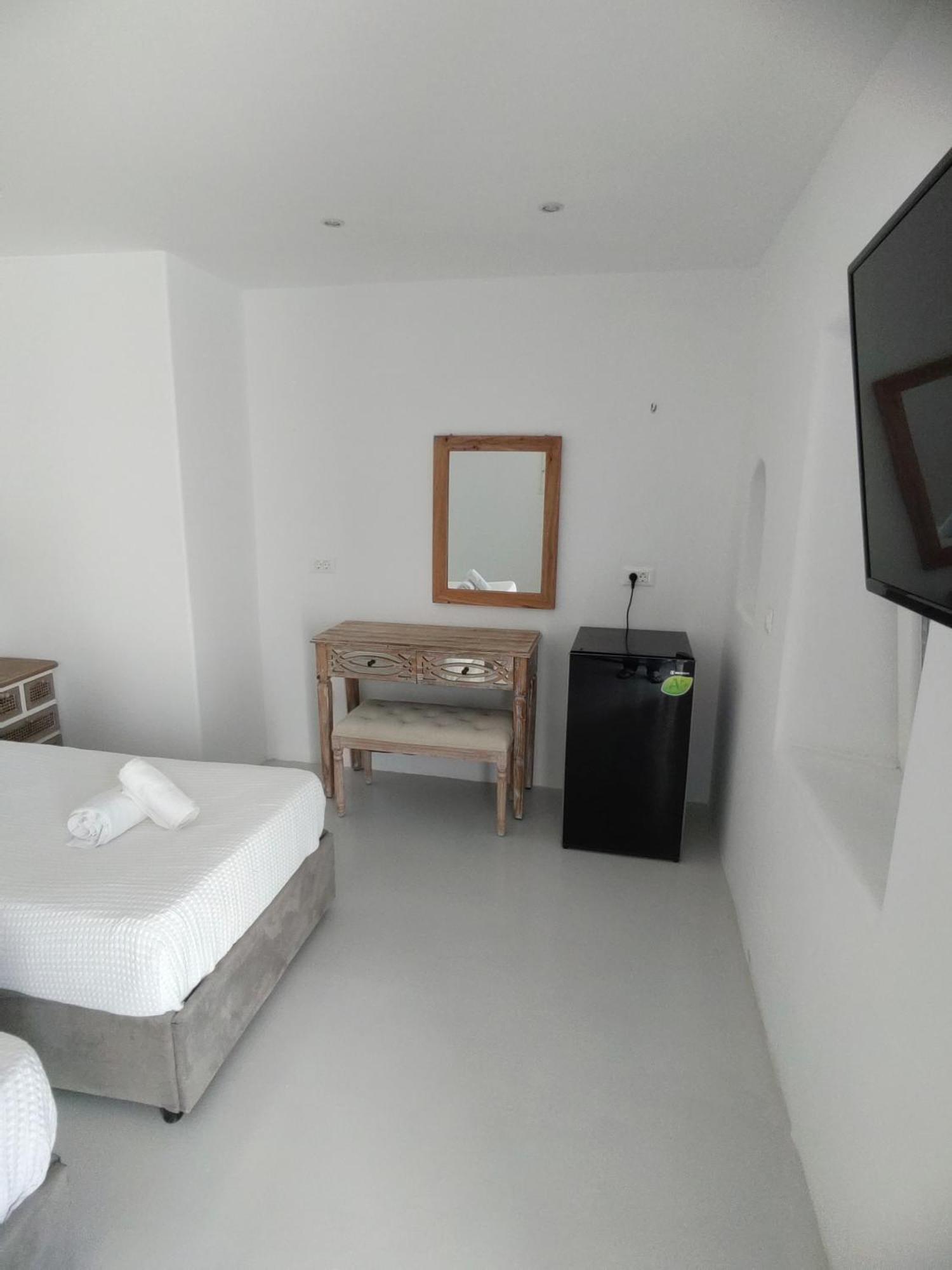 Ftelia Breeze Hotell Klouvas Eksteriør bilde